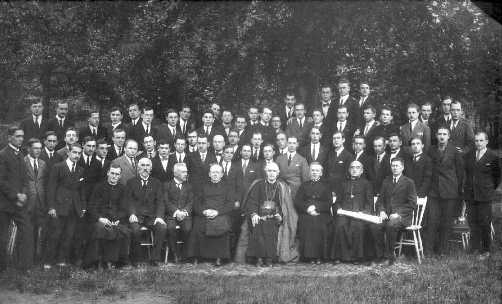 photo de groupe des étudiants réfugiés russes